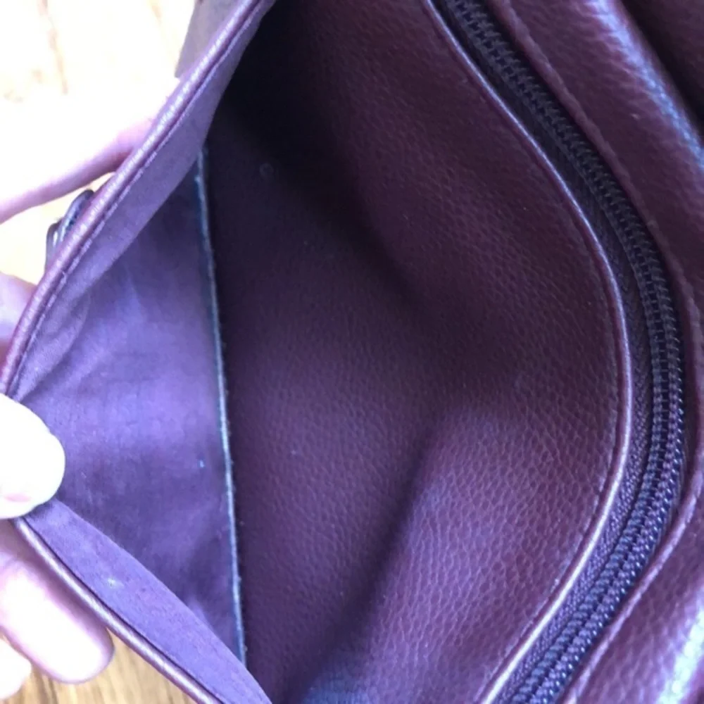 Rossetti cute dark red vegan crossbody bag - Picture 11 of 11